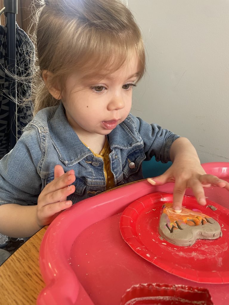 Mama-Day-Finger-on-Cookie-768x1024