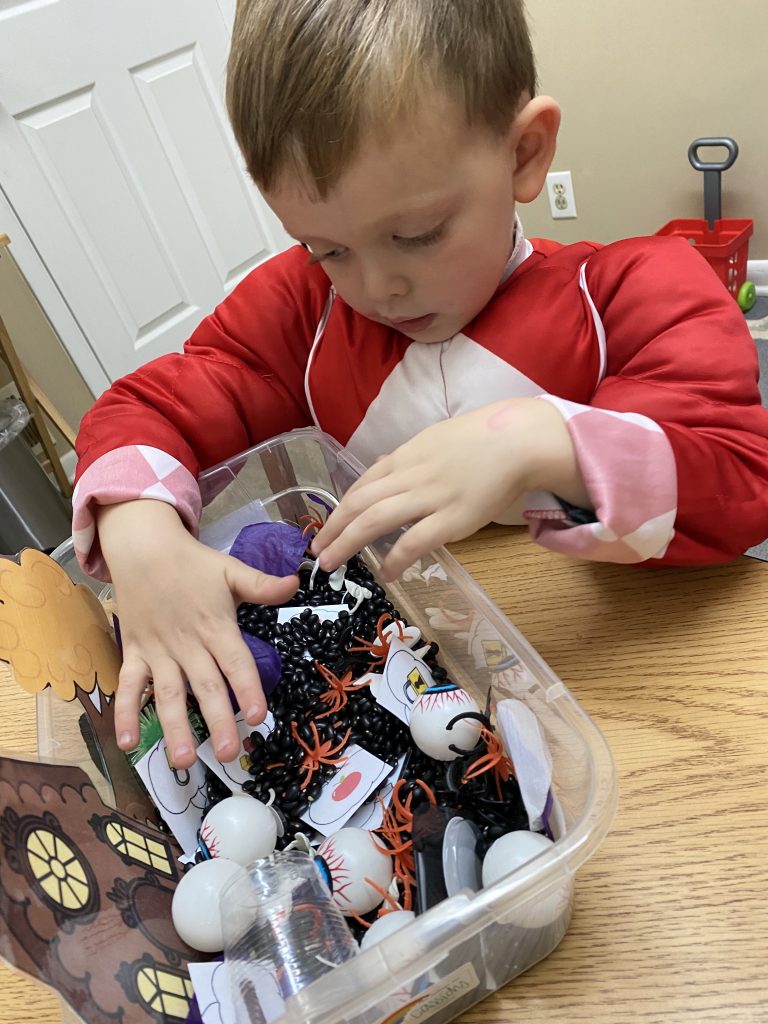 Spokky-Sensory-Bin-768x1024